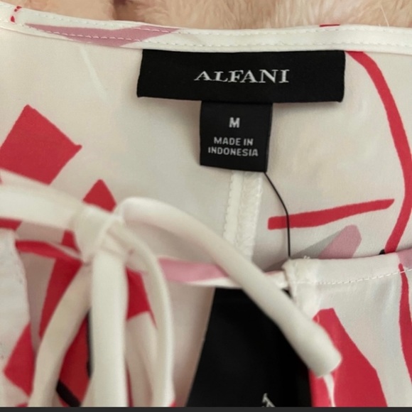 White and Red Long Sleeve Floral Print Tie Front Women’s Blouse - Picture 5 of 6